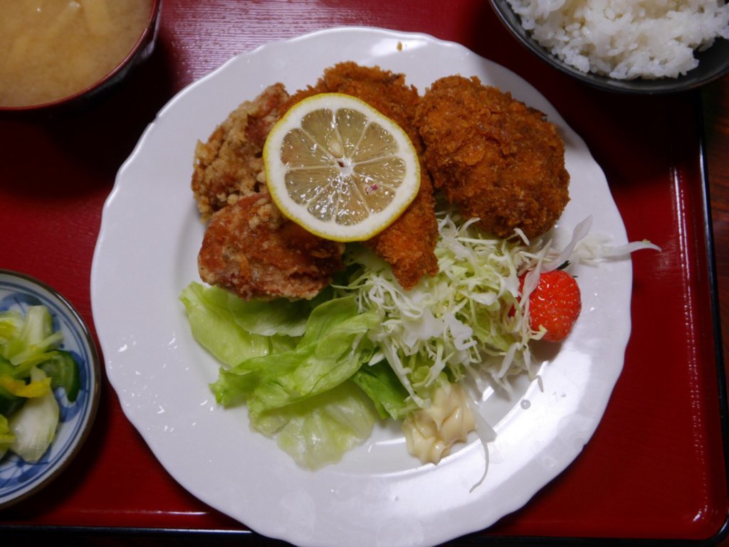太田食堂　ミックスフライ定食